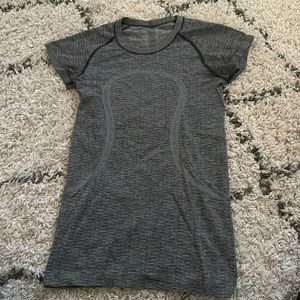 Lululemon shirt